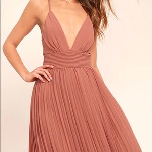 Blush colored low cut maxi dress from Lulu’s
